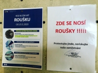 Stále nosíme roušky